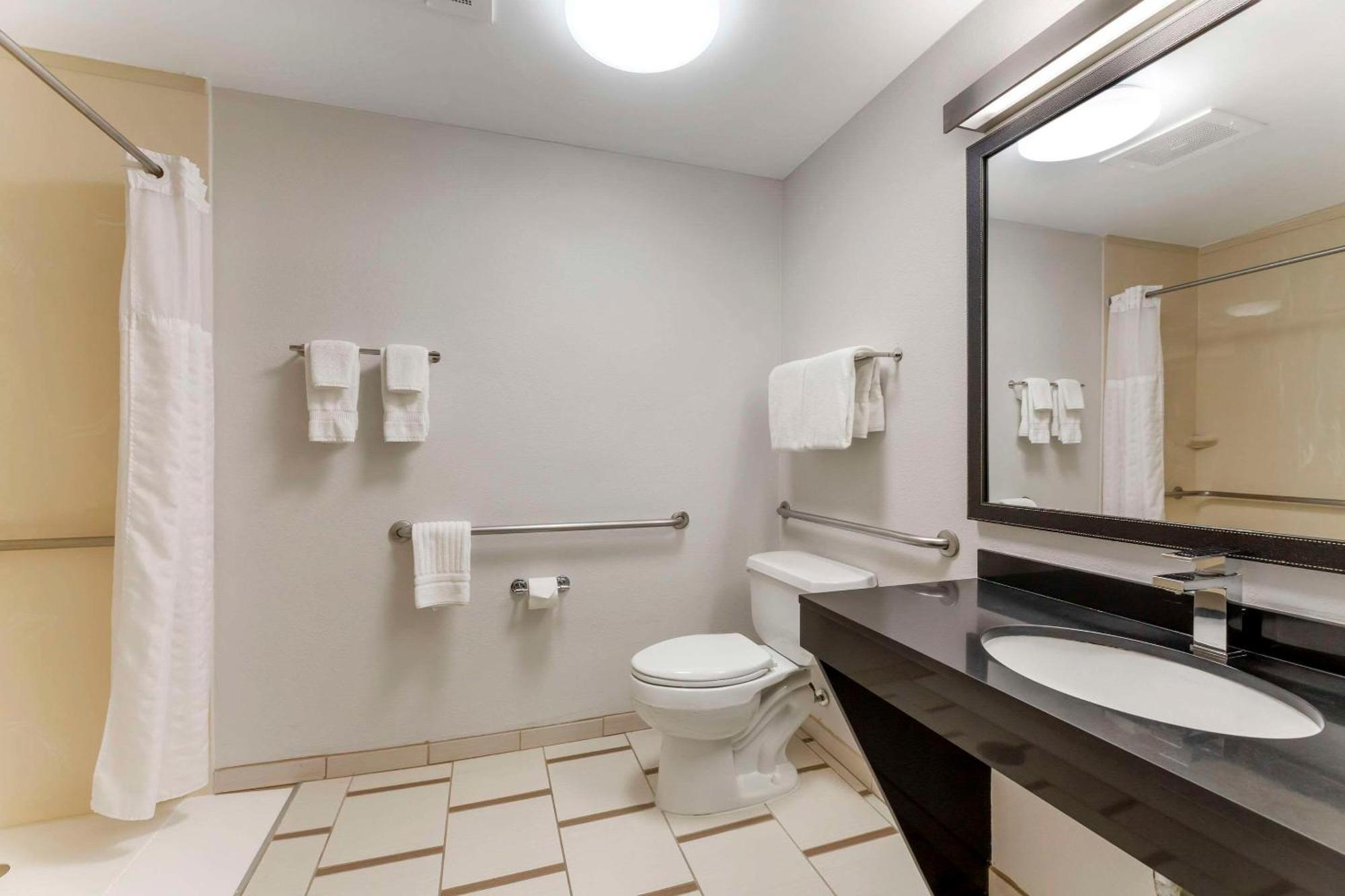 Comfort Inn & Suites Akron South Eksteriør bilde