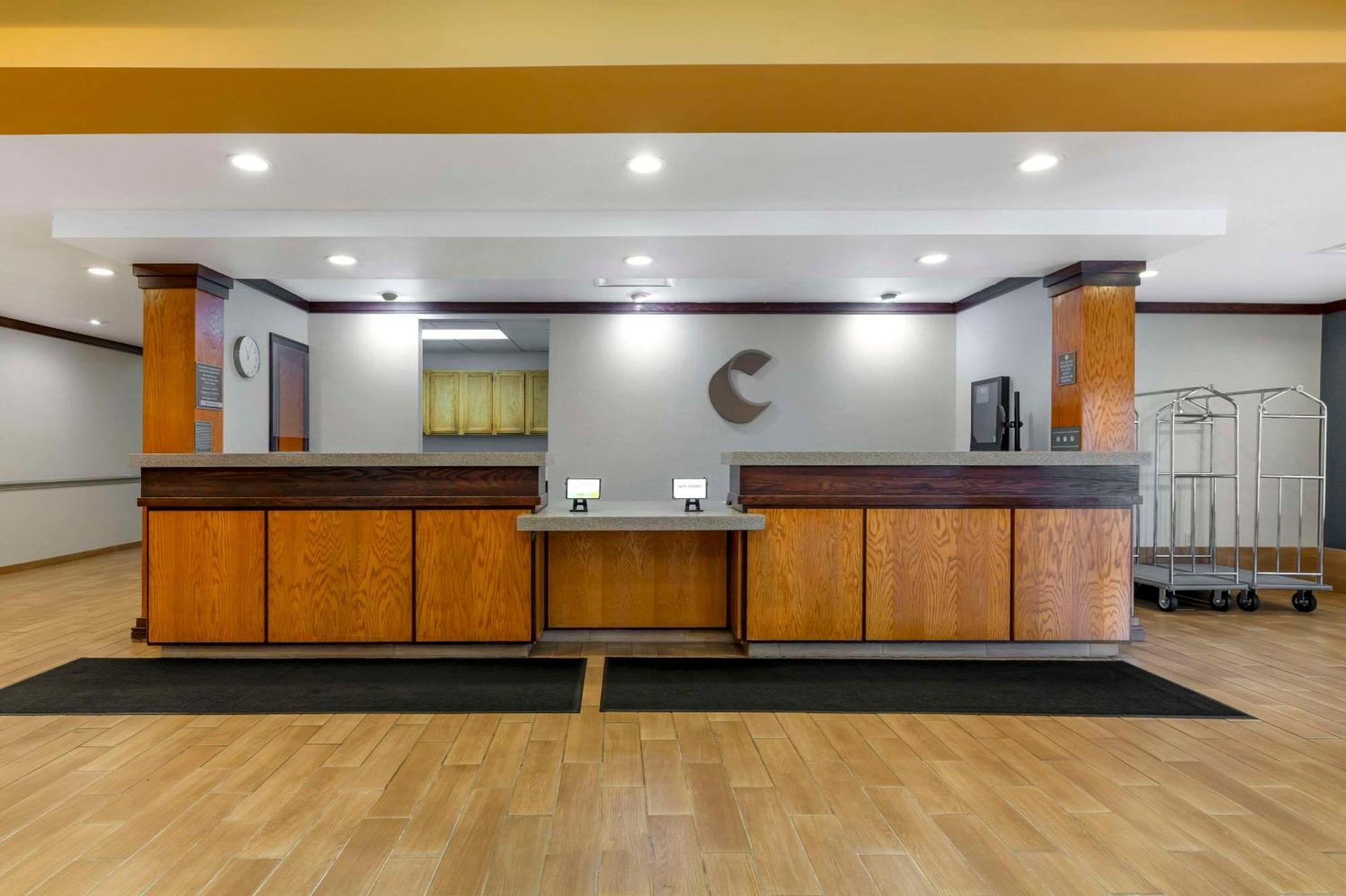 Comfort Inn & Suites Akron South Eksteriør bilde