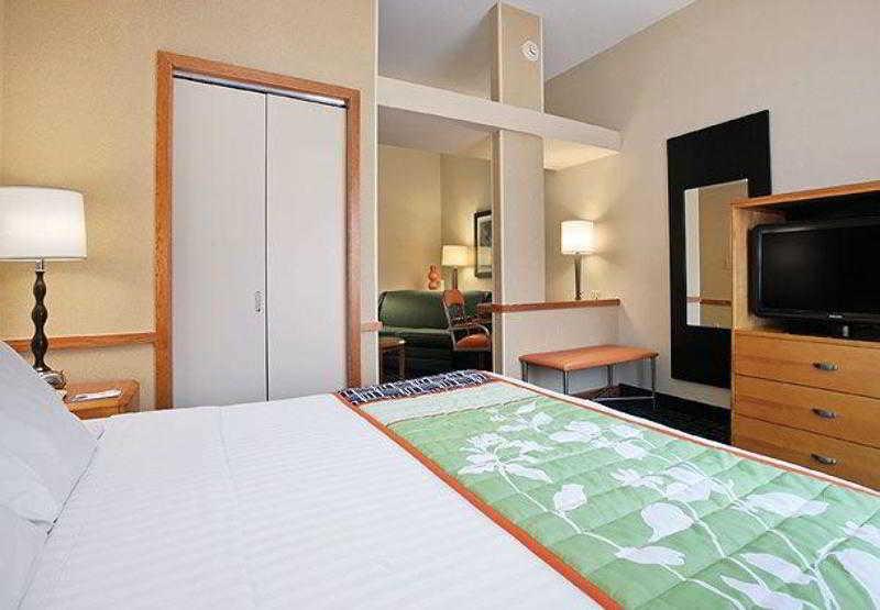 Comfort Inn & Suites Akron South Eksteriør bilde