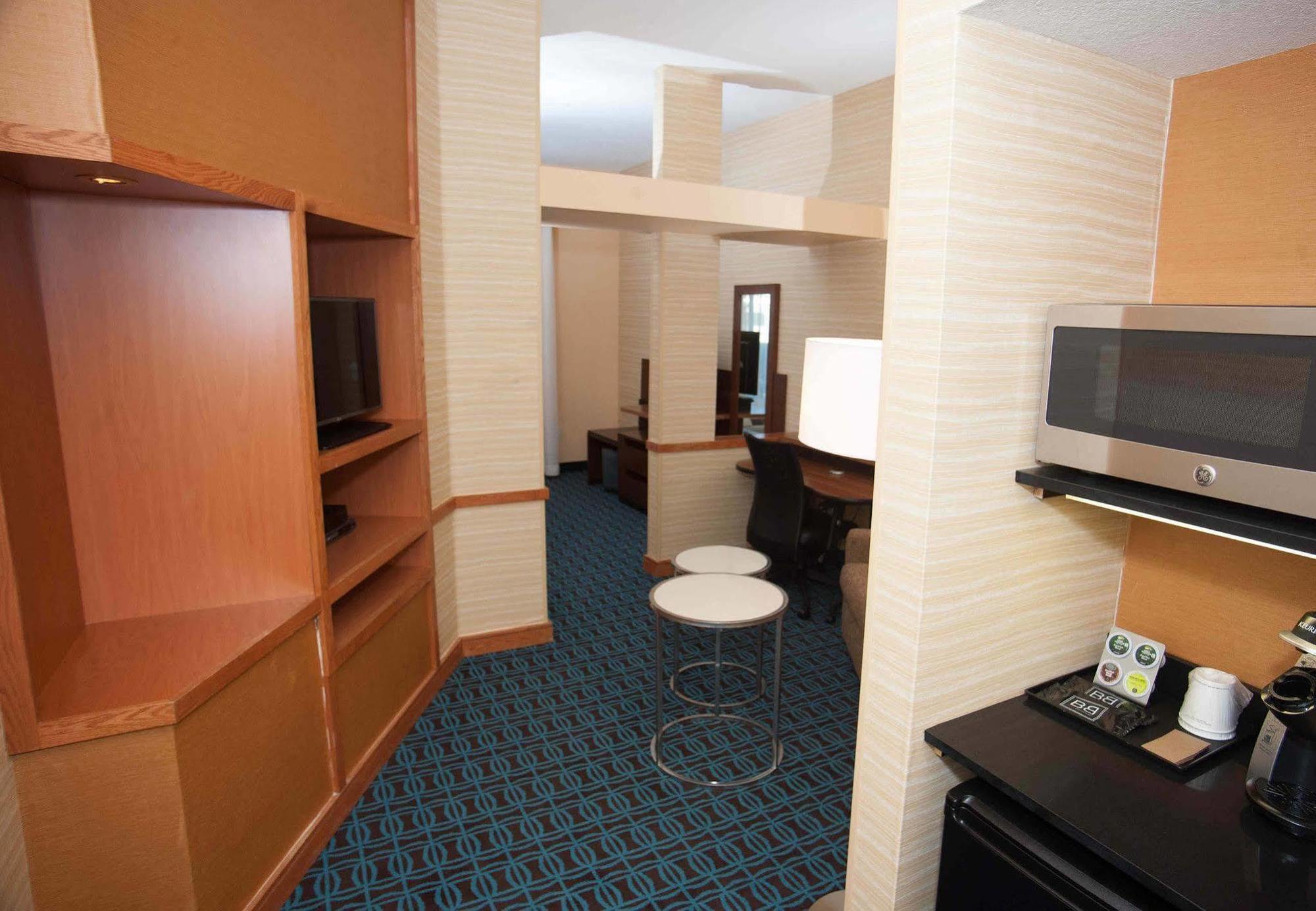 Comfort Inn & Suites Akron South Eksteriør bilde
